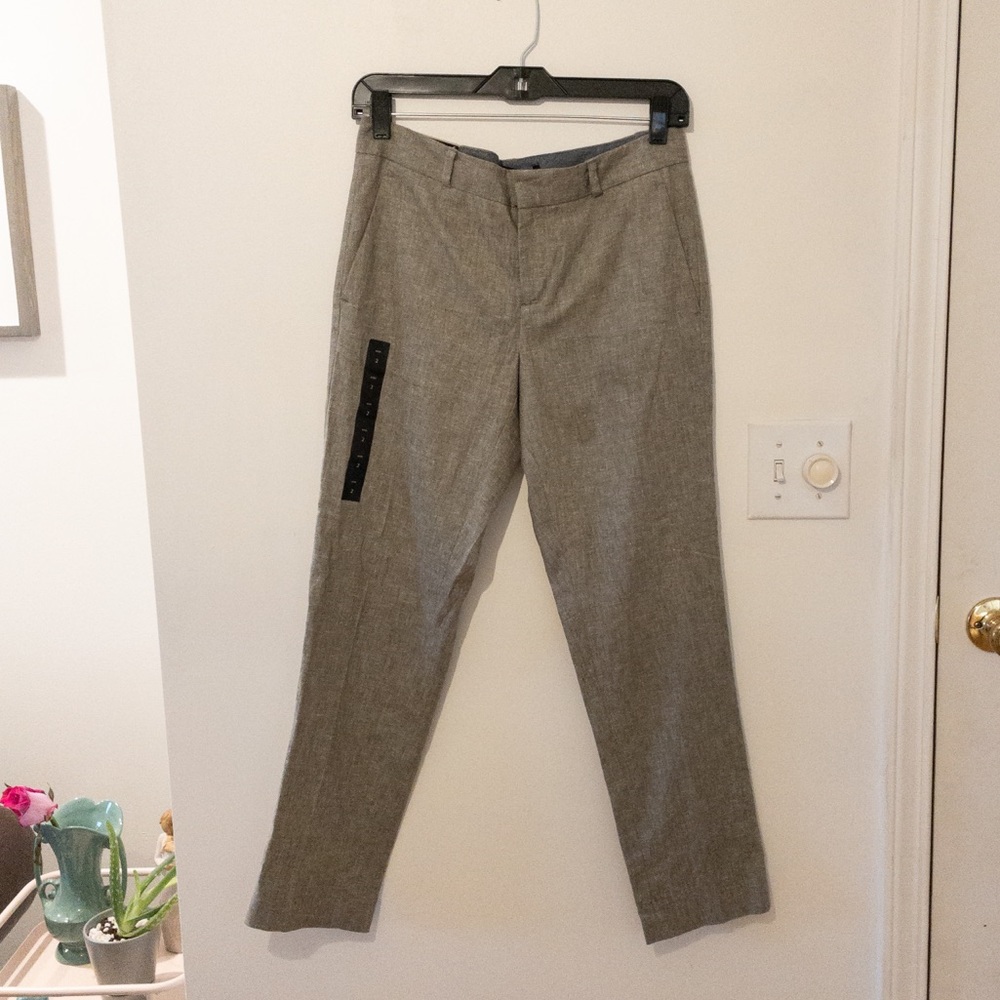 NWT size 2 Banana Republic Avery ankle length trousers.